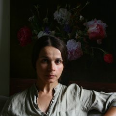 Visit Julia Diven shop